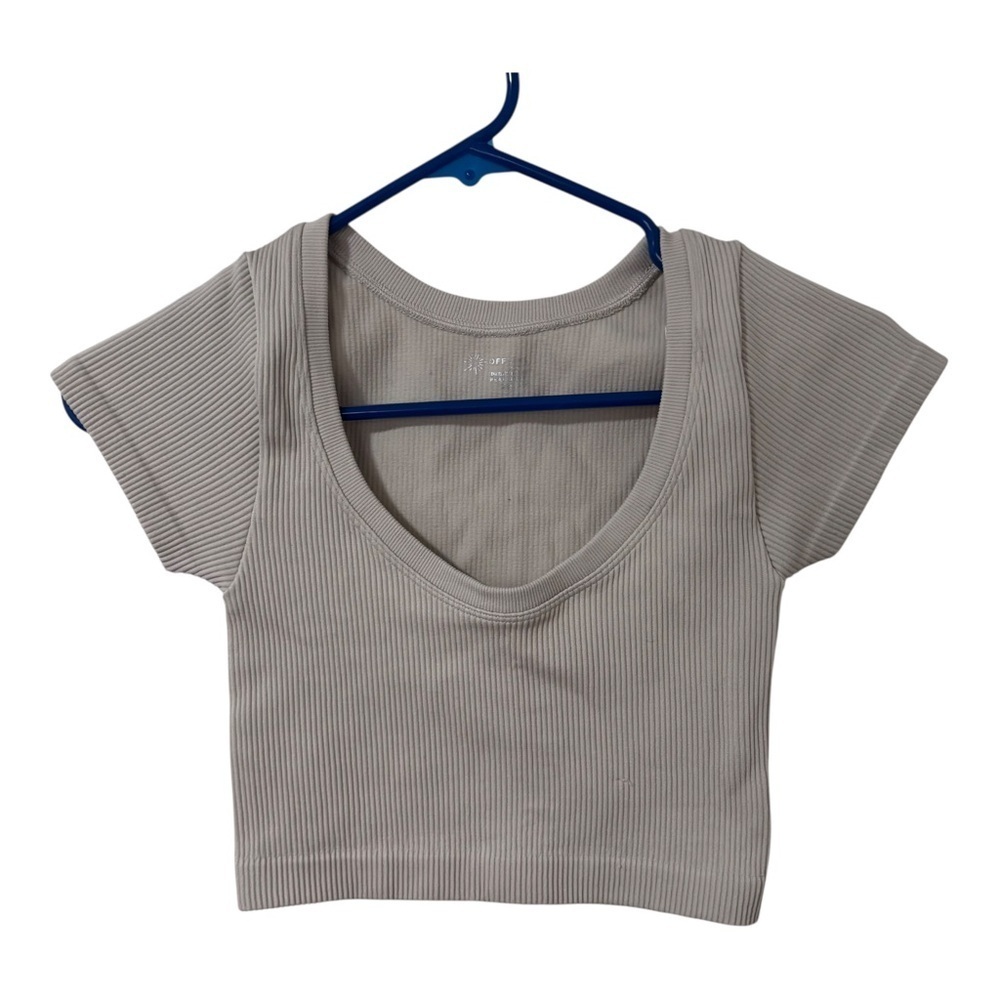 *New* Offline bye aerie beige ribbed seamless real good
Crop tee shirt XXS